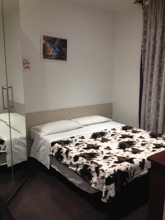 Guest House Hello Roma エクステリア 写真
